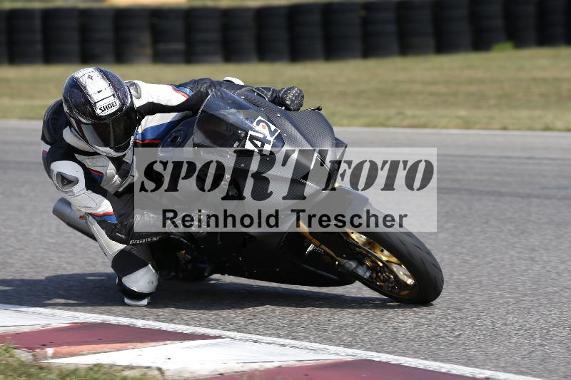 /Archiv-2025/49 26.08.2025 Cornu Master School ADR/rot-rouge/42